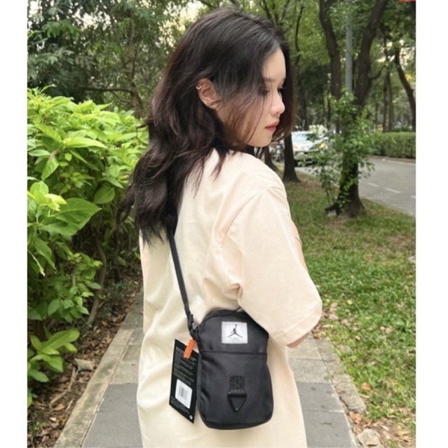 Túi Đeo Chéo Thời Trang Nk Jordan Air Max Mini Crossbody Bag MA0706-023