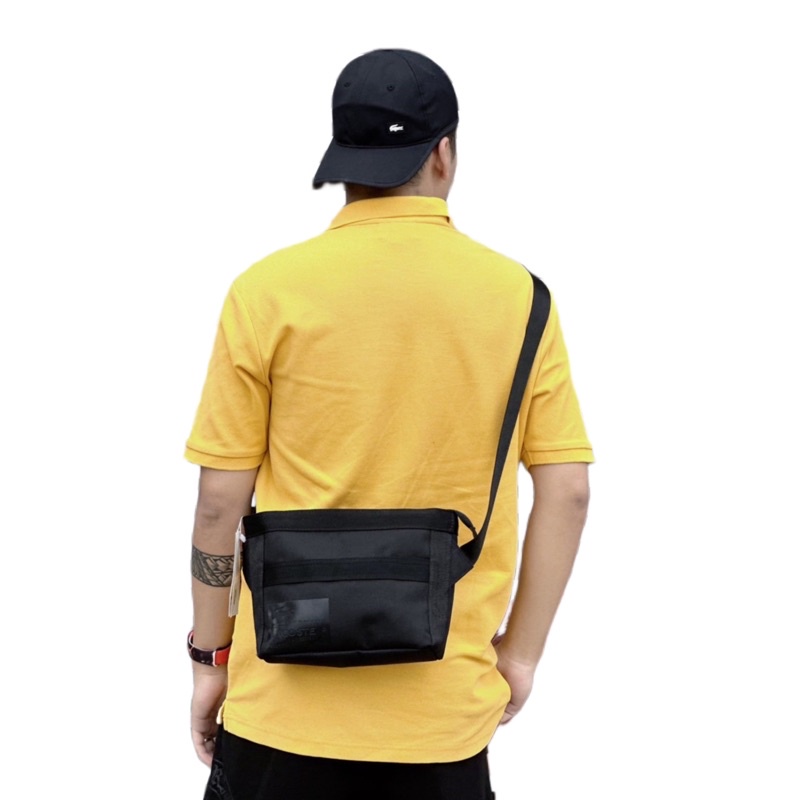 Túi Đeo Chéo Thời Trang Unisex Nam Nữ Signature Print Water-Repellent Reporter Bag