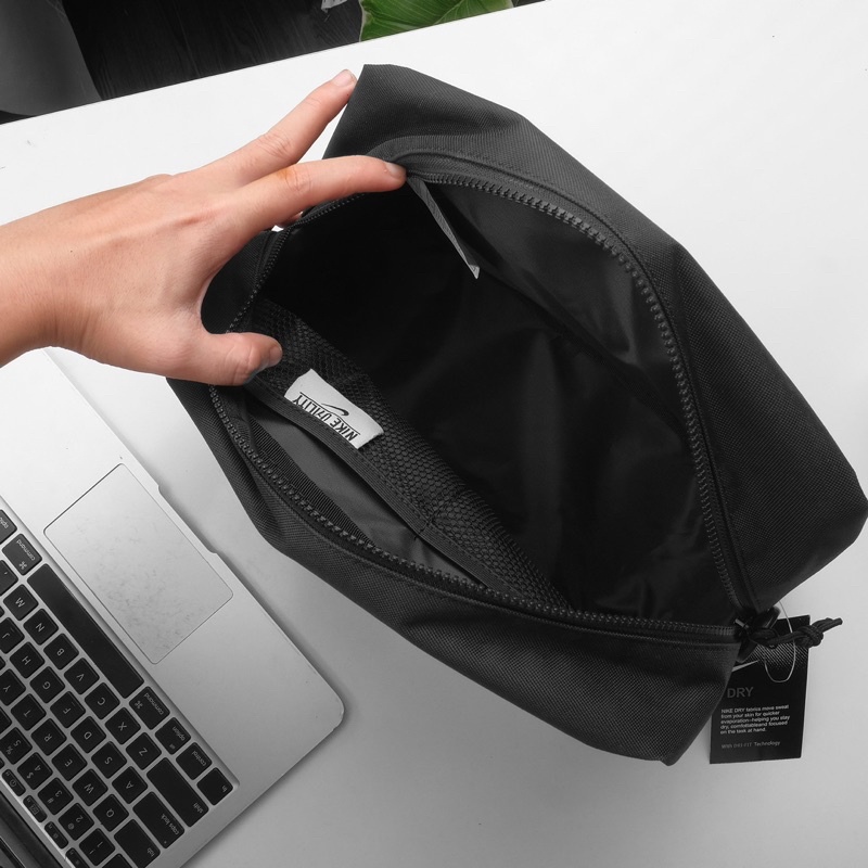 Túi Đựng Giày Thể Thao NK Utility Academy Football Shoe Bag DC2648-010