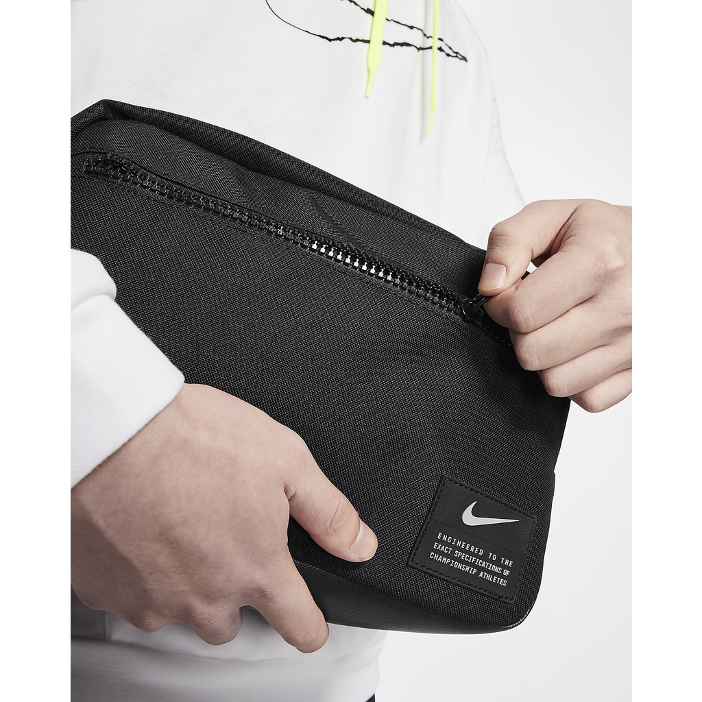 Túi Đựng Giày Thể Thao NK Utility Academy Football Shoe Bag DC2648-010