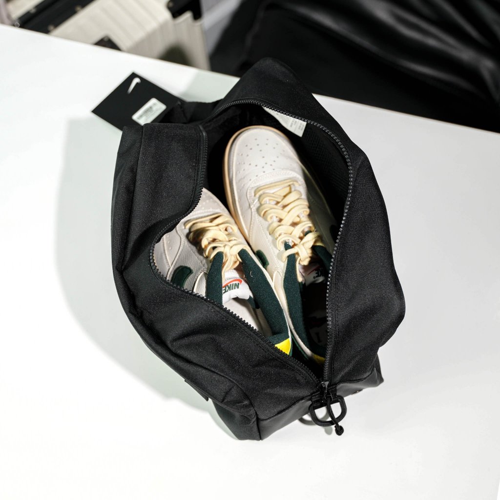 Túi Đựng Giày Thể Thao NK Utility Academy Football Shoe Bag DC2648-010