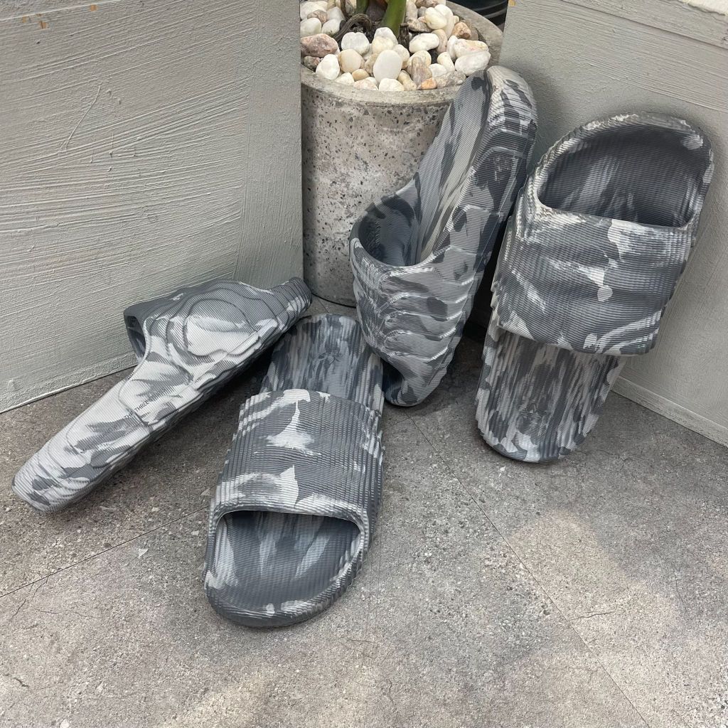 Dép Adidas Unisex Adilette 22 Slides "Smoke Gray" - IE7760