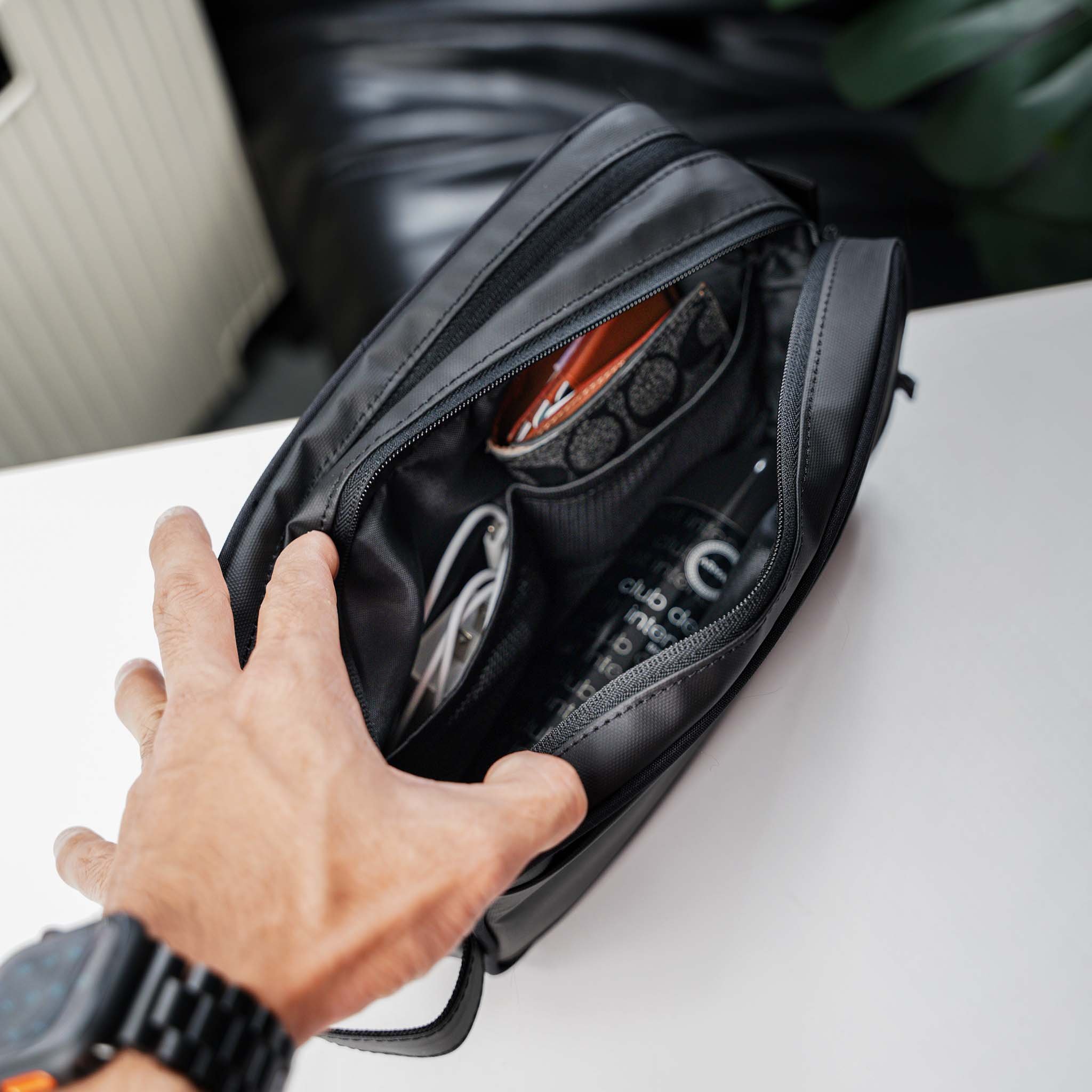 Túi Đựng Xách Tay Tiện Ích Adidas Pouch Golf - HS4449