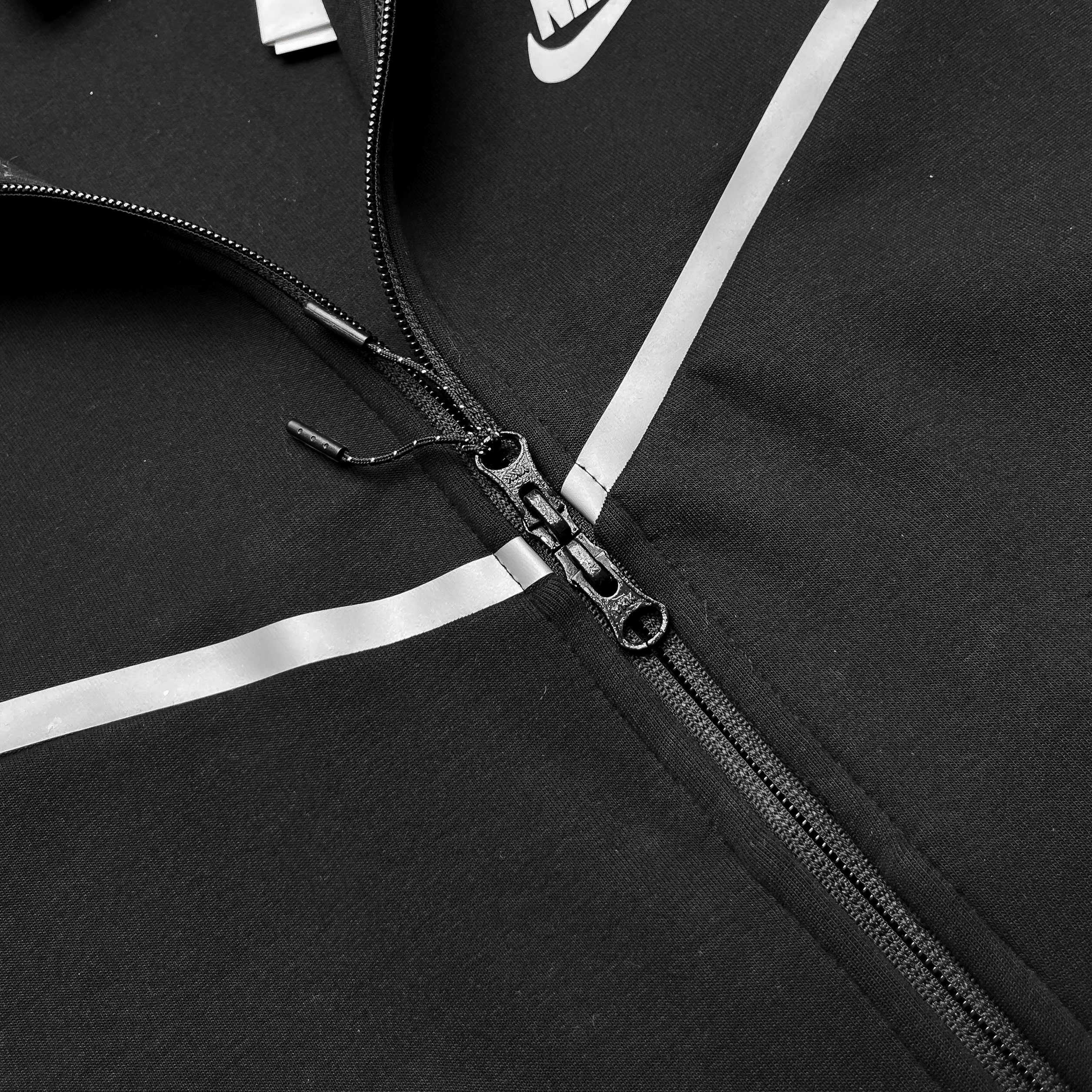 Áo Khoác Thể Thao Nike Tech Fleece Reflective Design Details Full-Zip FZ0754-010