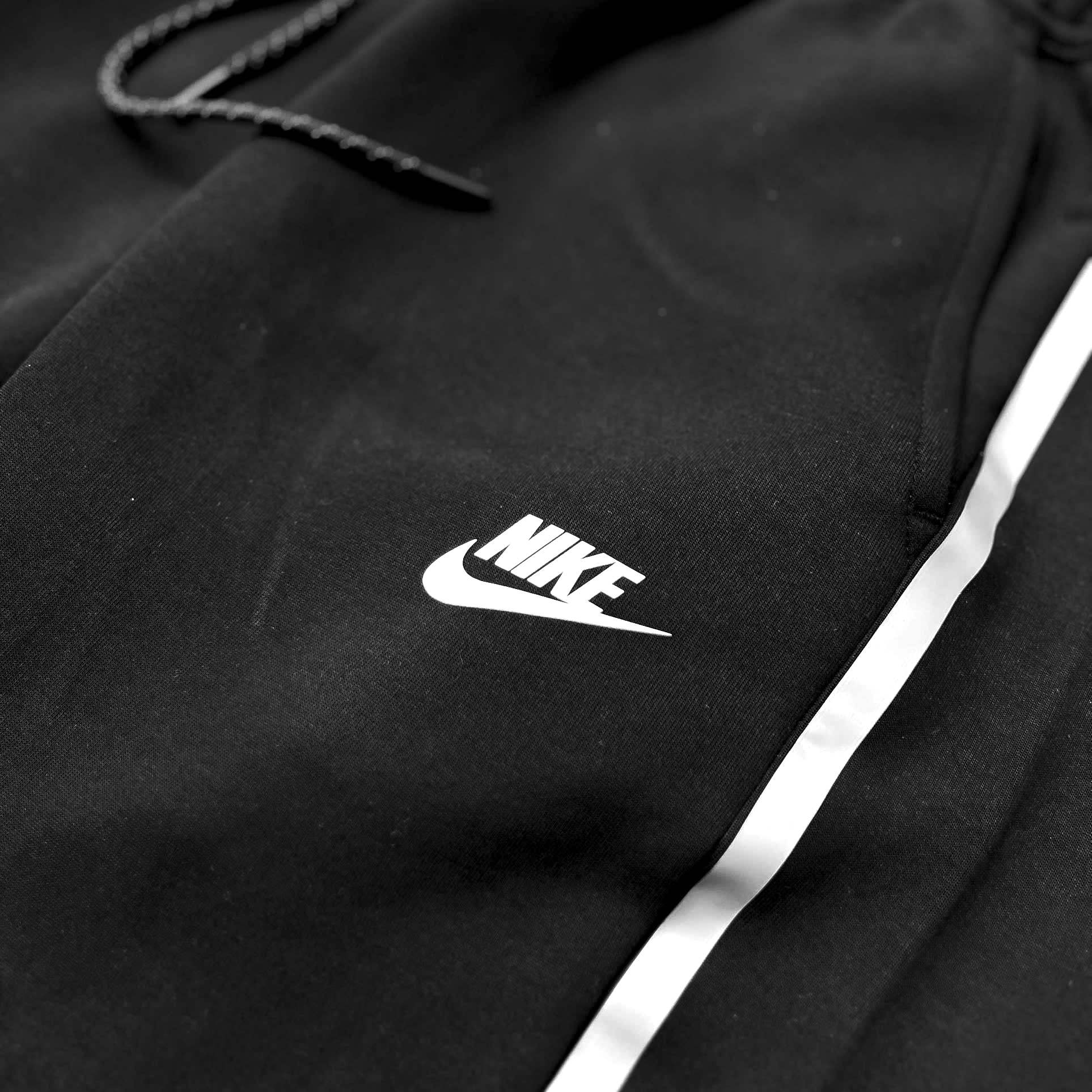 Quần Dài Thể Thao Nike Tech Reflective Design Details Fleece Joggers FZ0762-010