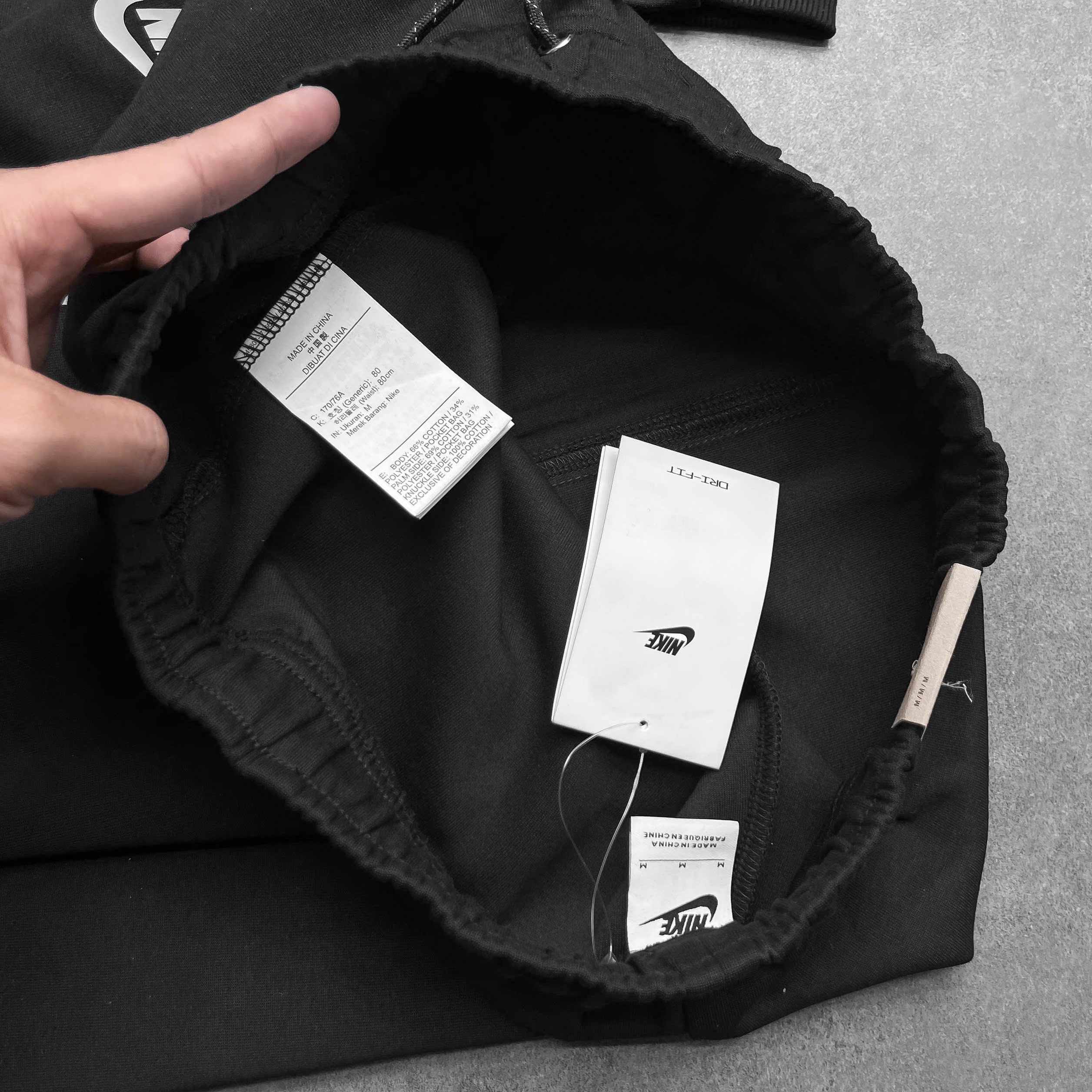 Quần Dài Thể Thao Nike Tech Reflective Design Details Fleece Joggers FZ0762-010