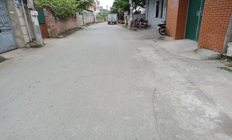 Chủ bán gấp mảnh 64m2 ở tổ 15 Thạch Bàn, Long Biên, Ngõ 5m ô tô, gần chợ Đồng Dinh.