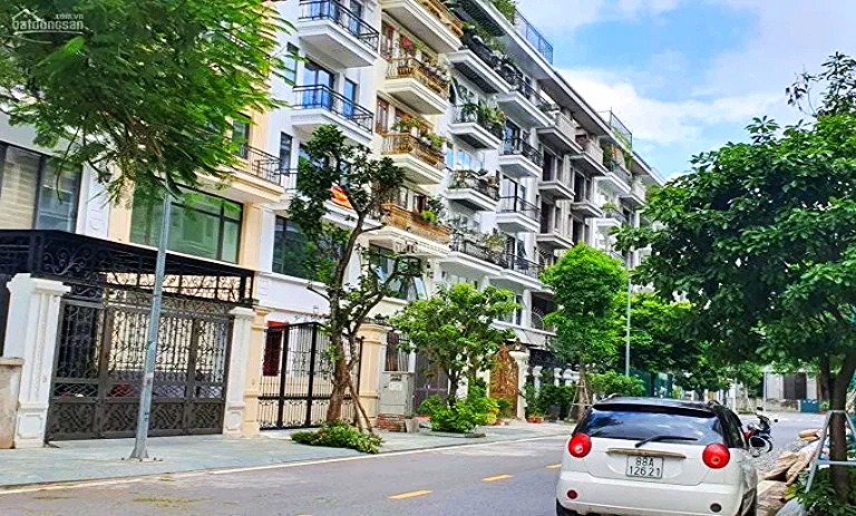 Cần bán Biệt thự xây thô liền kề dự án Minh Nhựa . Mặt phố Hoàng Như Tiếp.