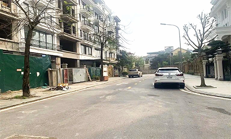 Cần bán Biệt thự xây thô liền kề dự án Minh Nhựa . Mặt phố Hoàng Như Tiếp.