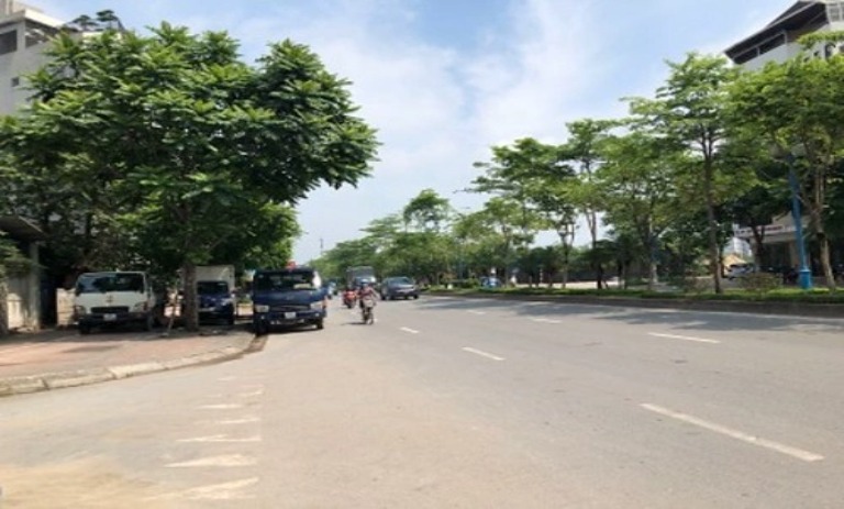 Cần bán nhanh lô đất siêu phẩm mặt Phố Cổ Linh, Long Biên. Kinh doanh sầm uất.