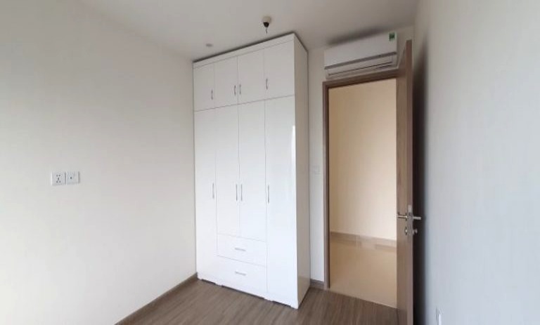 Cần Cho thuê căn hộ 1+1PN Tây Bắc đồ cơ bản tòa S2.11 Tầng trung