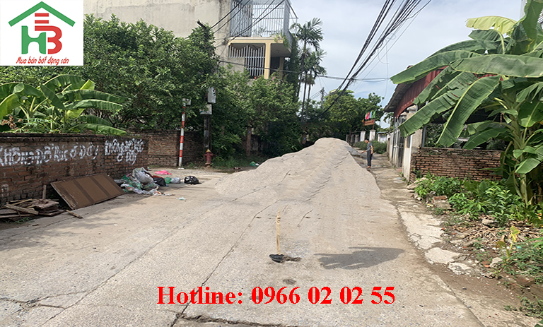 Cần bán 42m2 đất tổ 4 P. Cự Khối, Long Biên, Hà Nội, oto đỗ cửa.
