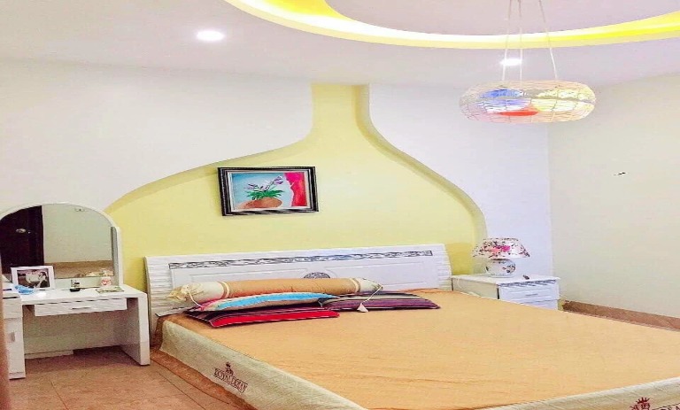 Cần chuyển nhượng căn nhà vô cùng xinh xắn tại tổ 21 Sài Đồng, Long Biên. Tặng full nội thất cao cấp