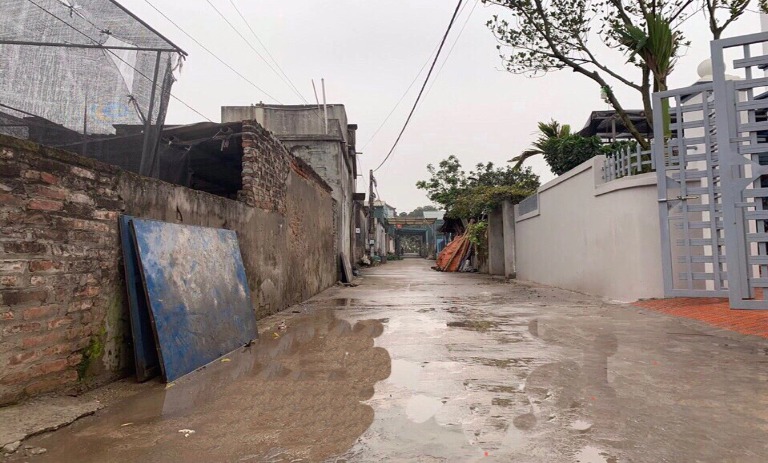 Cần bán nhanh lô đất 71m2 tại Thôn Hòa Bình, Tân Tiến, Văn Giang, Hưng Yên đường ô tô đỗ cửa.