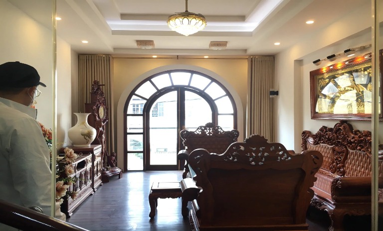 Cần bán nhà 5 tầng xây mới trục chính Xóm 6 Đông Dư, Gia Lâm. Nội thất hiện tại, oto đỗ cửa.