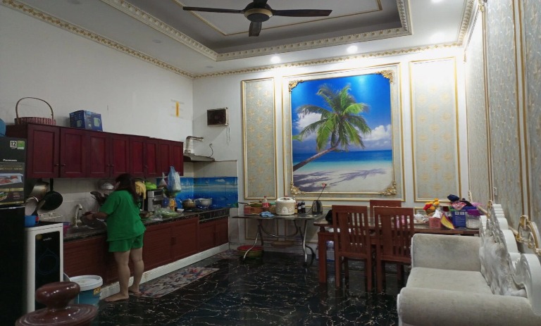 Bán nhà 3 tầng dân tự xây vô cùng chắc chắn, diên tích 62m2. Ngõ thông oto đỗ cửa