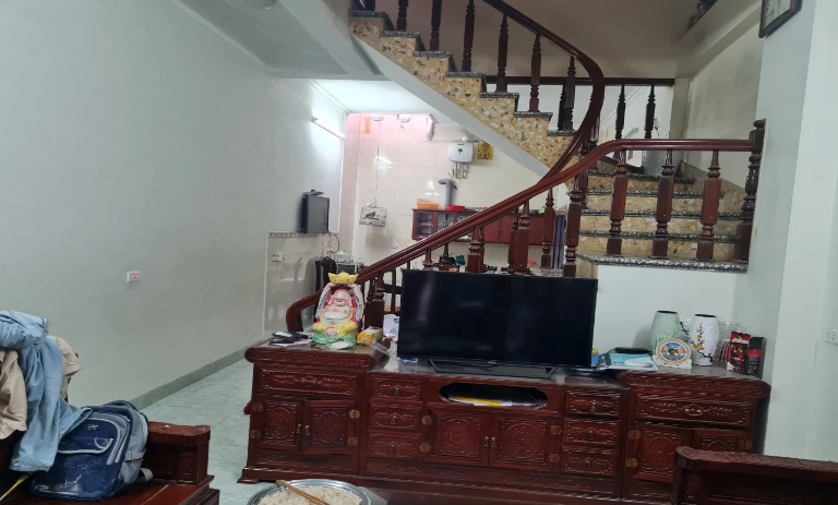 Cần chuyển nhượng nhanh 3 tầng chủ xây kiên cố tâm huyết tại Tổ DP kiên thành, TT Trâu Quỳ, Gia Lâm