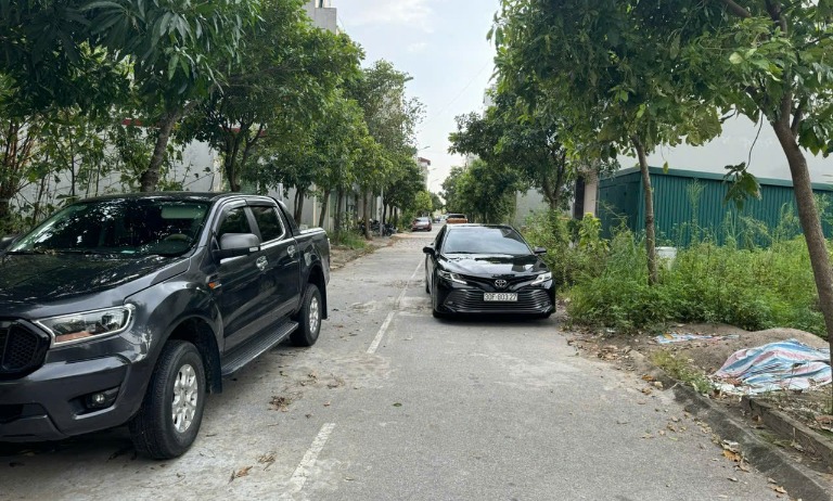 Bán nhanh 60m2, vị trí đắc địa, view vườn hoa, TĐC Trâu Quỳ