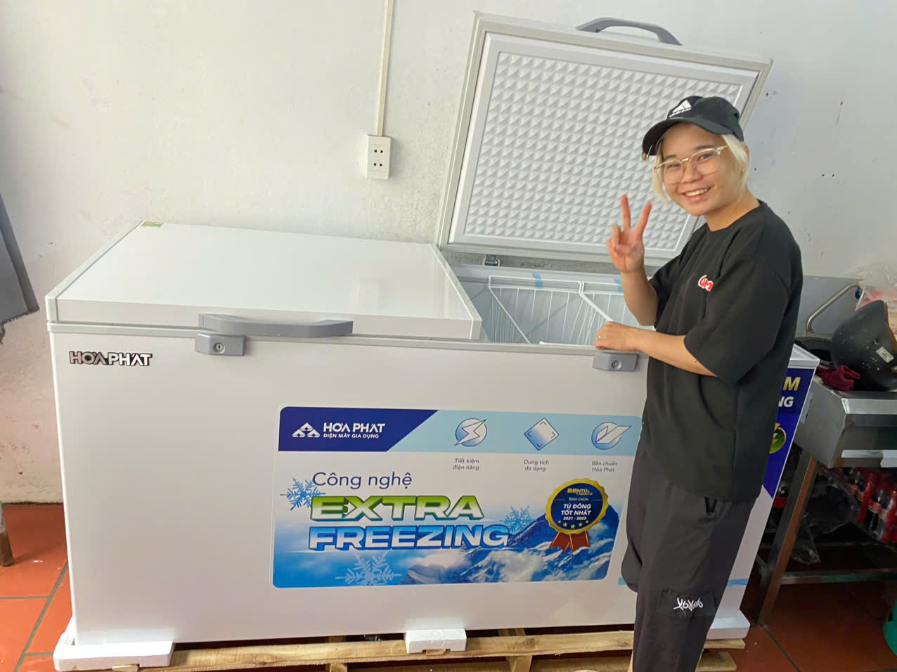 Giao tủ đông lớn hòa phát Ad6544 tại ngõ 50 đình thôn