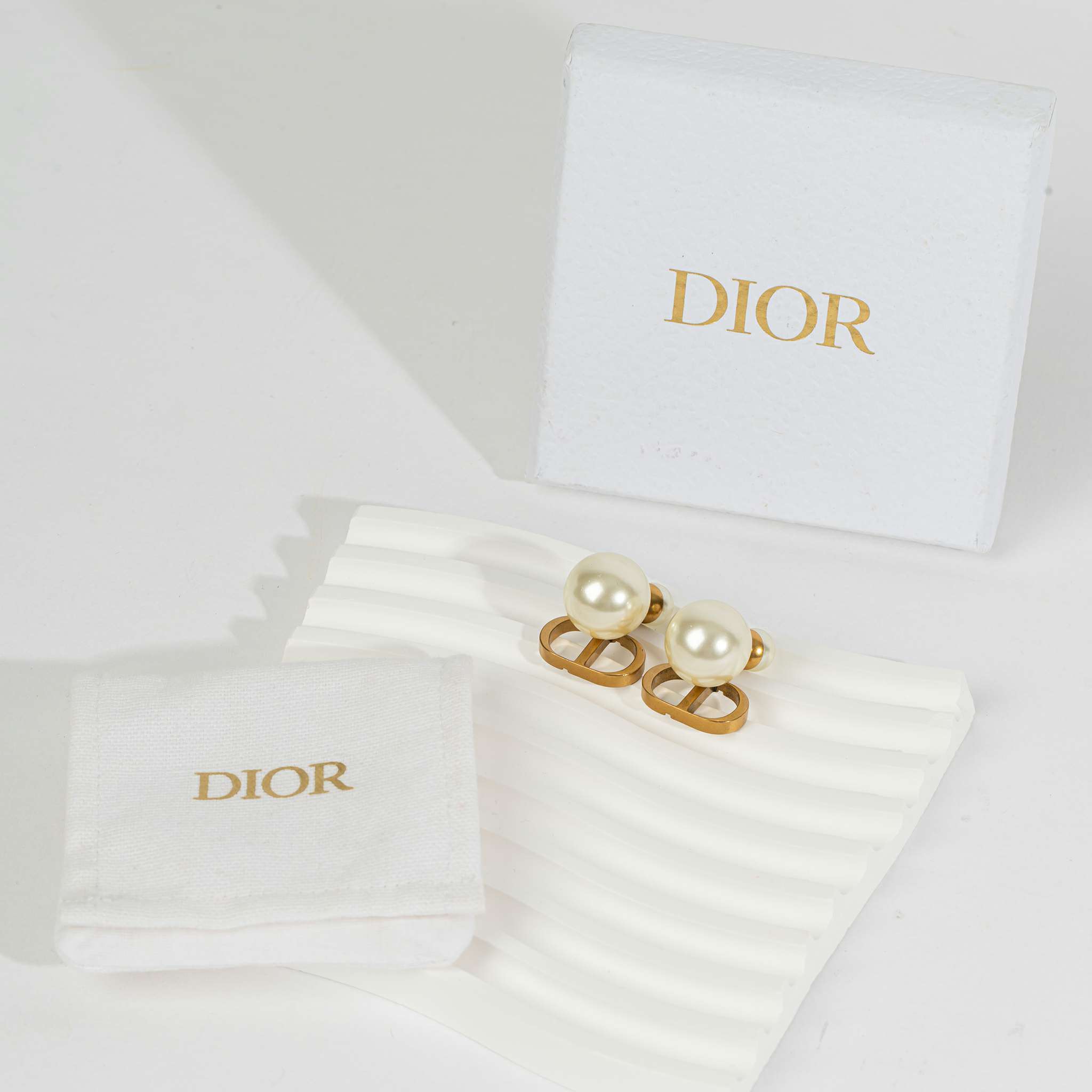 Mua Khuyên tai nữ dior đá hoa tai cao cấp bông tai nữ sang chảnh  Tiki