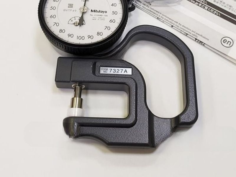 Đầu đo của đồng hồ đo độ dày Mitutoyo 7327A (0-1mm) có độ cứng tốt, tuổi thọ cao