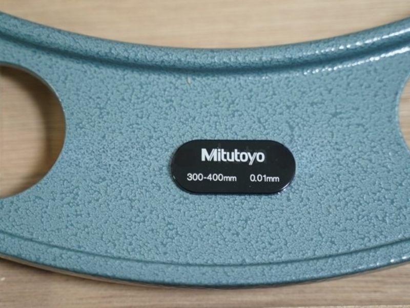 Panme cơ khí đo ngoài Mitutoyo 104-142A (300 - 400mm) là gì? 