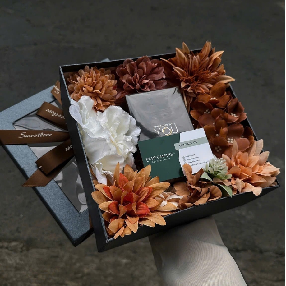 20/11 tặng nước hoa 