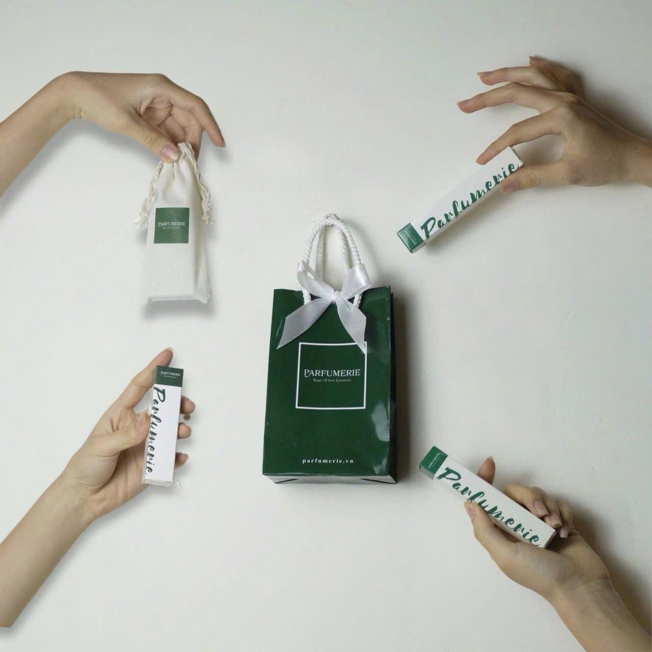 Hãy để mỗi lẫn mua nước hoa chiết chính hãng tại Parfumerie trở thành trải nghiệm cá nhân hoá, tinh tế và tiết kiệm nhất