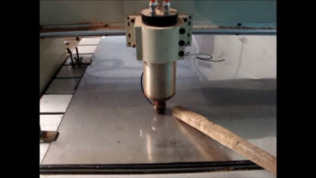 Máy CNC cắt inox kim loại