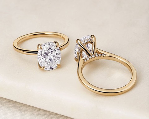 Nhẫn đính hôn đeo ngón nào là chuẩn nhất?