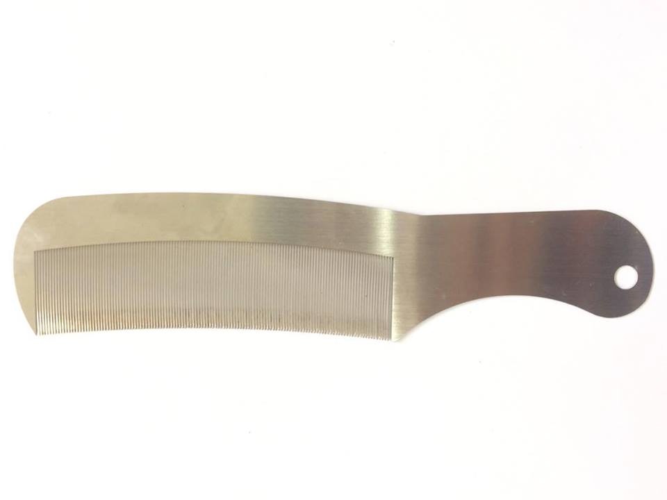 làm chiếc lược inox bằng máy cắt laser fiber