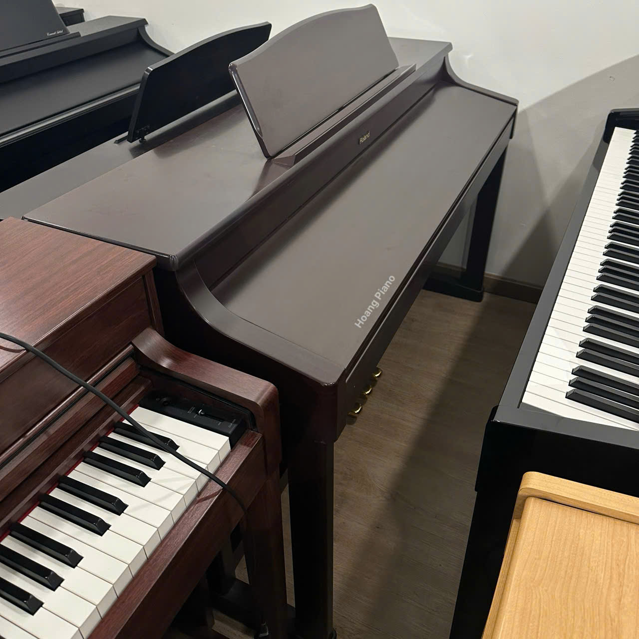 Roland 電子ピアノ HP-555G 動作確認済み Đàn Piano điện Roland HP-555 uy tín giá cạnh tranh
