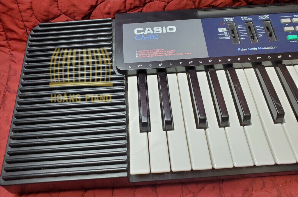 an organ Casio CA110 r nh t th tr ng