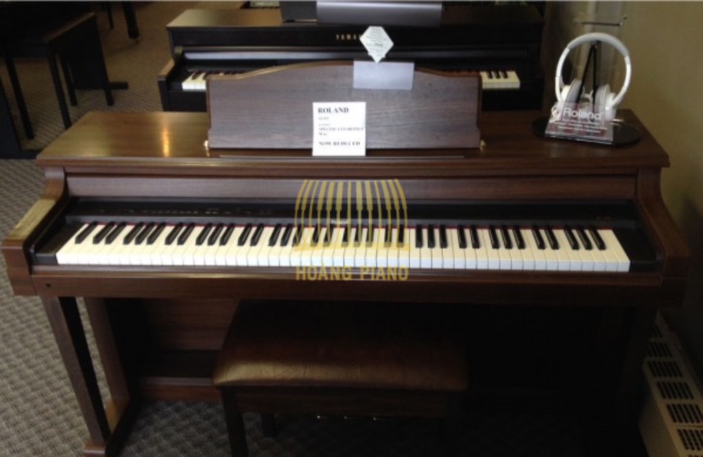 n Piano i n Roland HP 3800 ch t l ng gi r c c