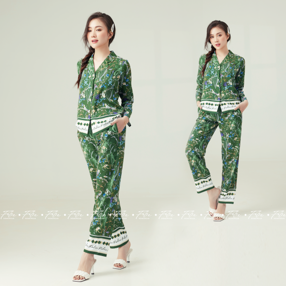 Folie Homewear Set lụa tay dài quần dài FB113.2 họa tiết hoa lá xanh lục