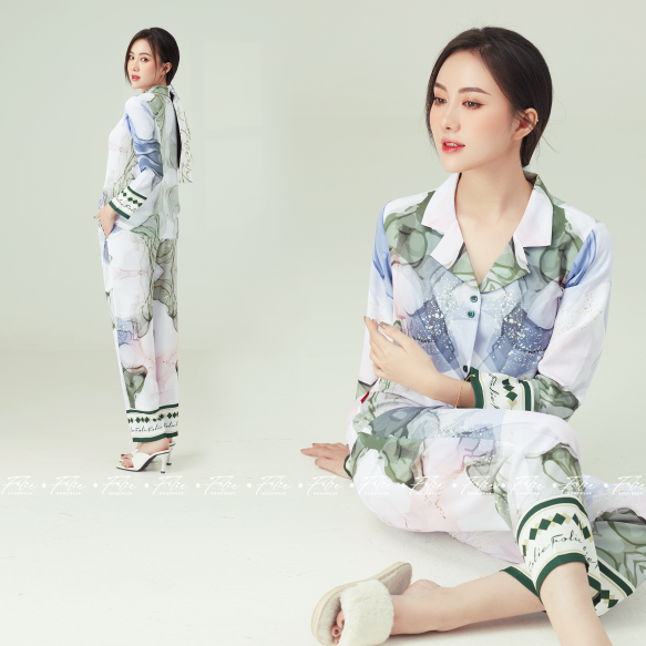 Folie Homewear Set lụa tay ngắn quần ngắn FB113.3