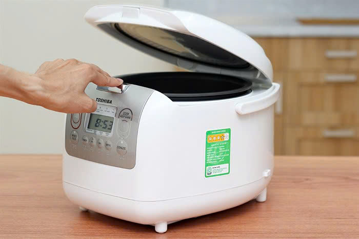 Nồi cơm điện tử TOSHIBA 1.8L RC-18NMF(WT)VN