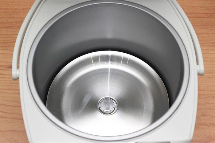 Nồi cơm điện tử TOSHIBA 1.8L RC-18NMF(WT)VN
