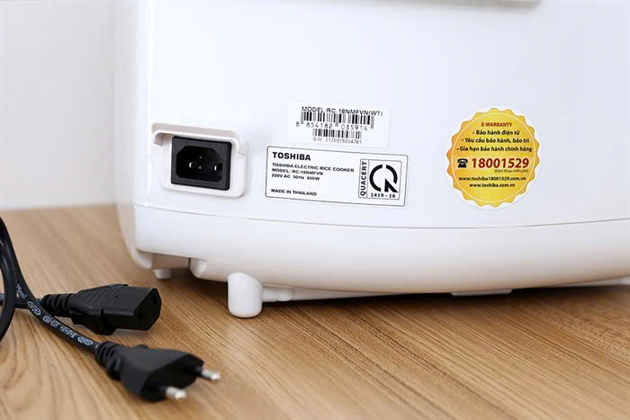 Nồi cơm điện tử TOSHIBA 1.8L RC-18NMFVN(WT)