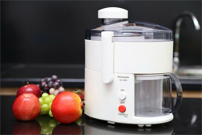 Máy ép trái cây PANASONIC MJ-68MWRA
