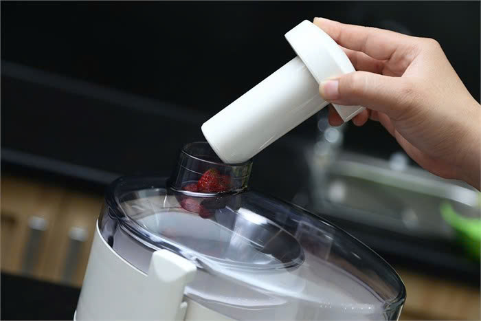 Máy ép trái cây PANASONIC MJ-68MWRA
