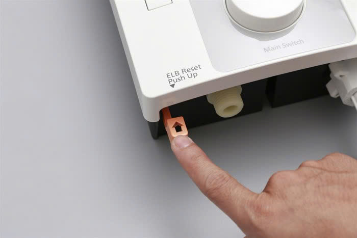 Máy tắm nước nóng PANASONIC 3RL2 (không bơm)