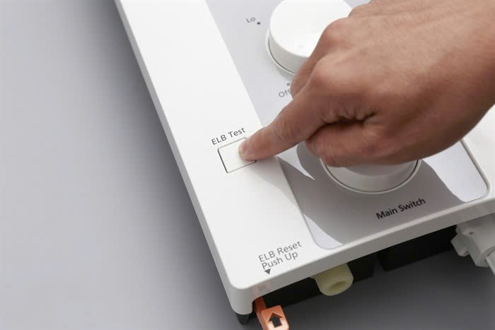 Máy tắm nước nóng PANASONIC 3RL2 (không bơm)