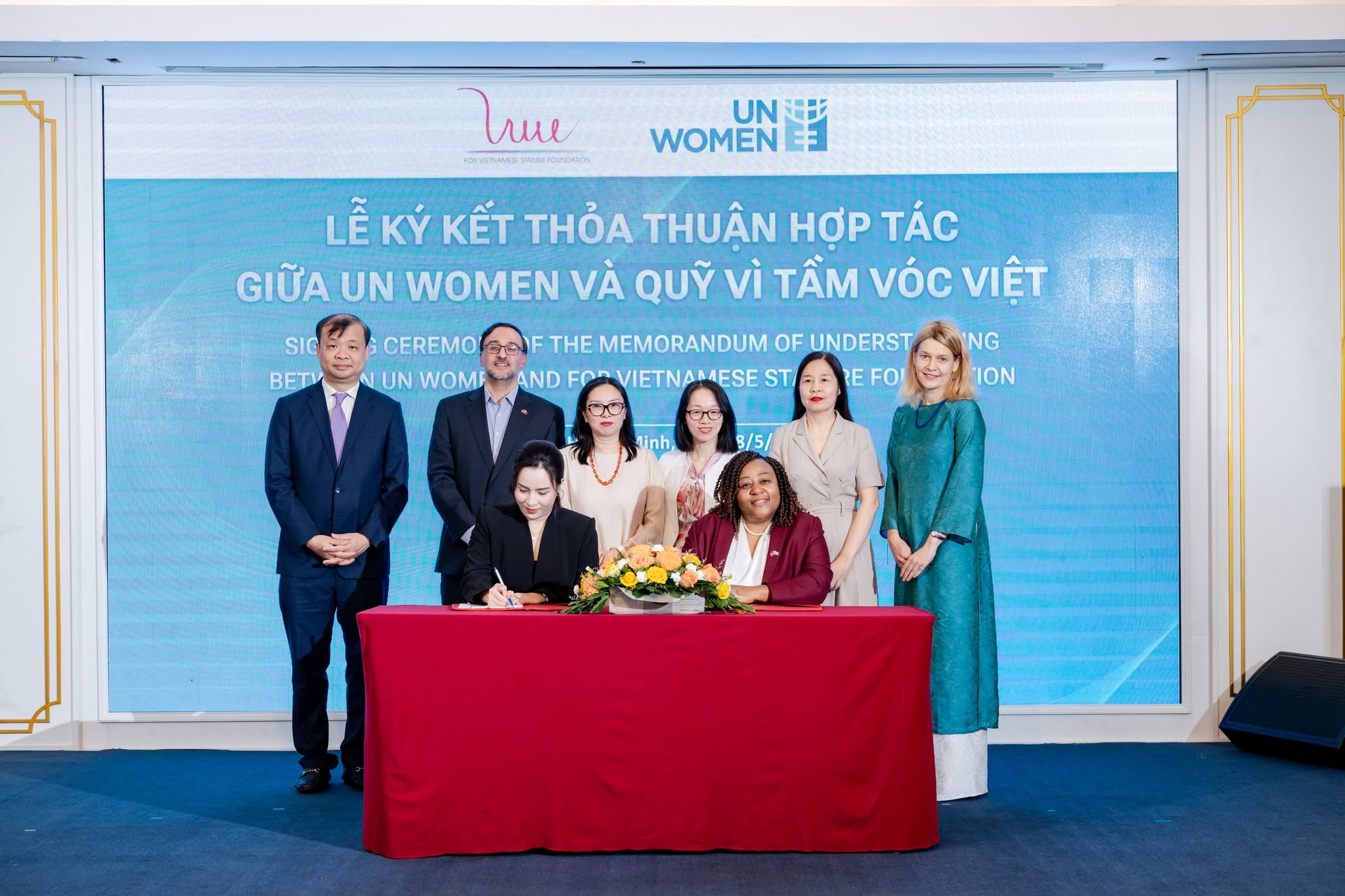 THẾ KỶ VÀNG VINH DỰ THAM GIA LỄ CAM KẾT HƯỞNG ỨNG CÁC NGUYÊN TẮC TRAO QUYỀN CHO PHỤ NỮ (WEPs)