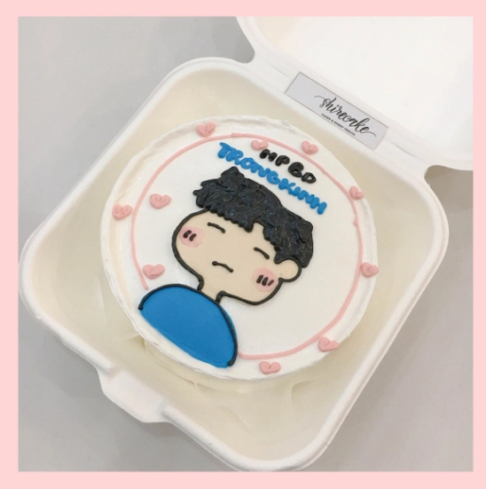 Mini Bento vẽ người - Bánh kem bơ mini hộp bã mía