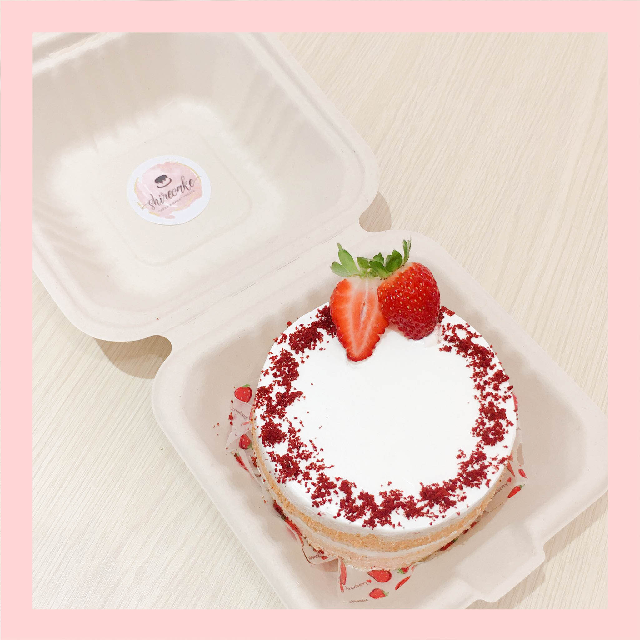 Mini Bento dâu tây - Bánh kem bơ mini hộp bã mía