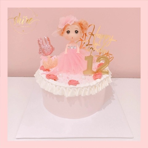 Bánh kem búp bê - Bánh sinh nhật bé gái