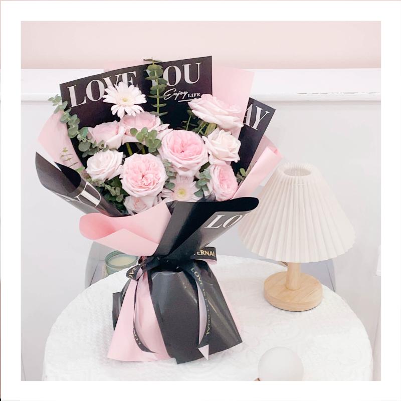 Bó hoa tươi tặng sếp nữ