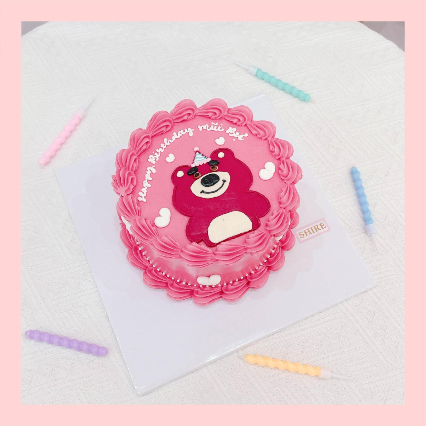 Bánh kem hình gấu dâu Lotso dễ thương - Bánh sinh nhật trẻ em