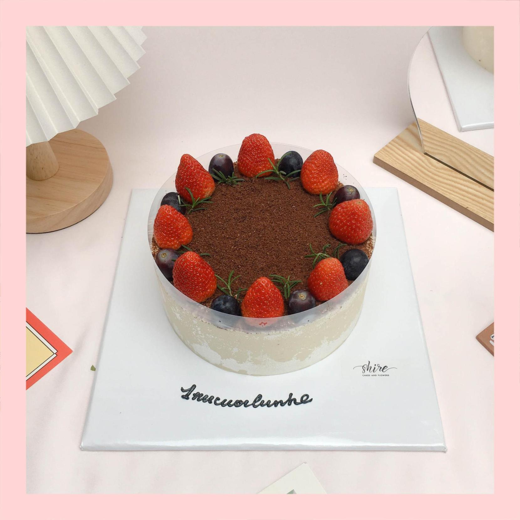 Tiramisu trang trí trái cây - Bánh kem tiramisu dạng ổ